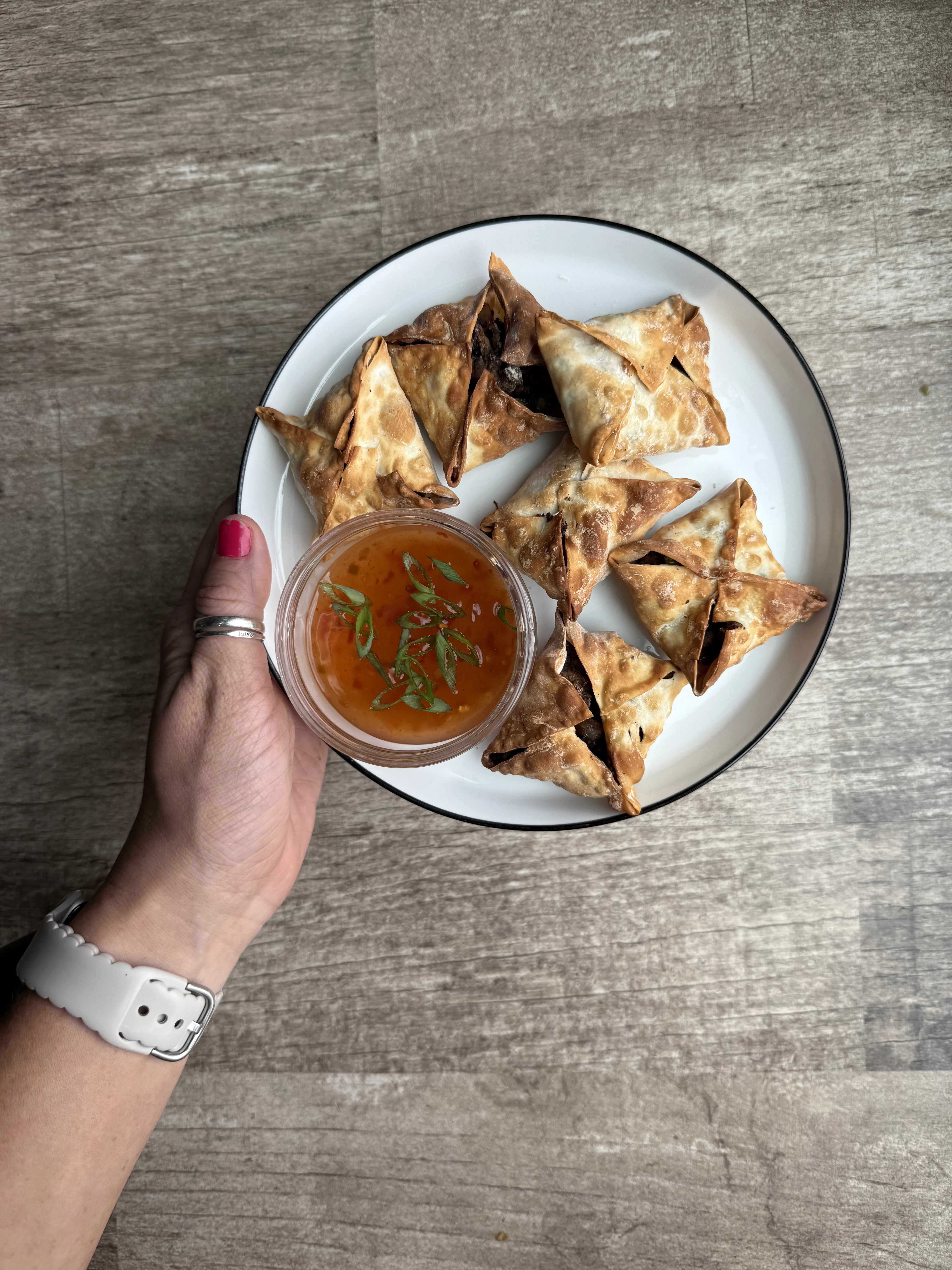 crispy-beef-veggie-wontons