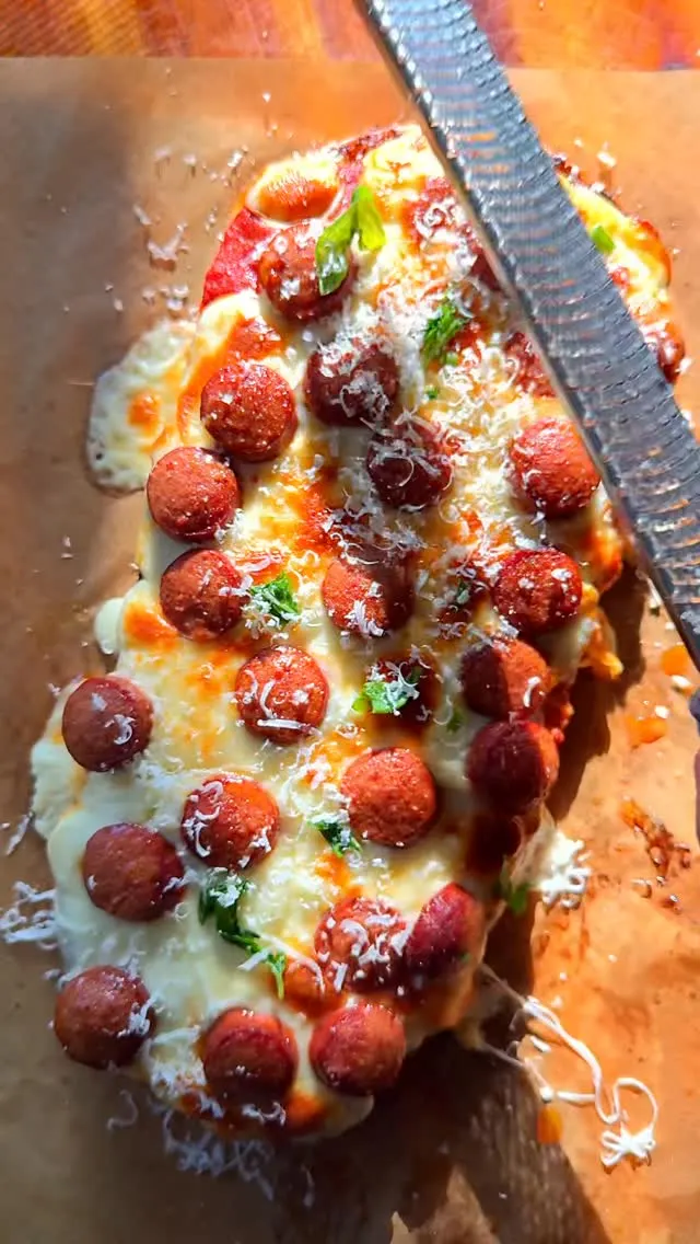cheesy-pizza-garlic-bread