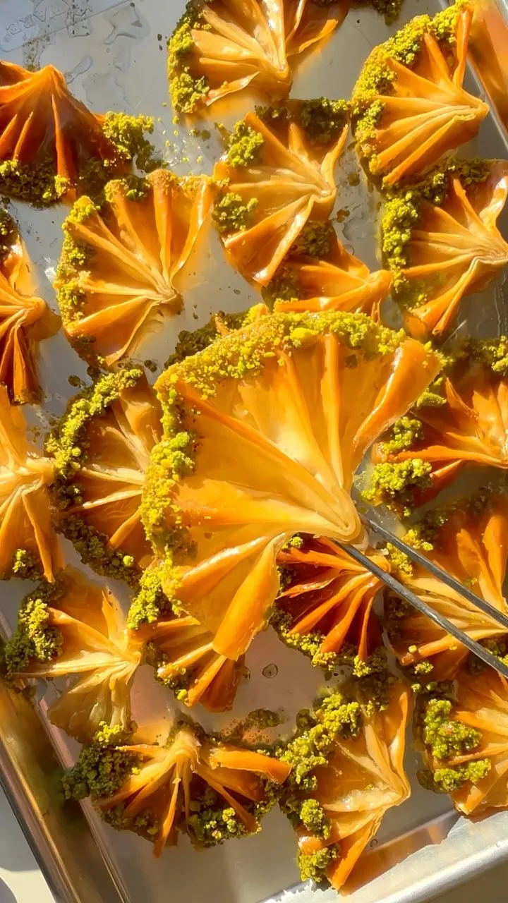 baklawa-hand-fans