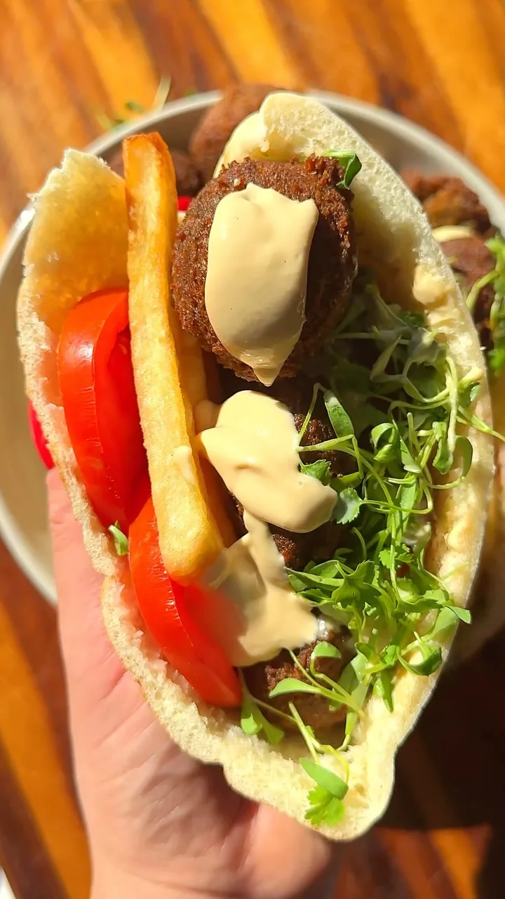 crispy-middle-eastern-falafel
