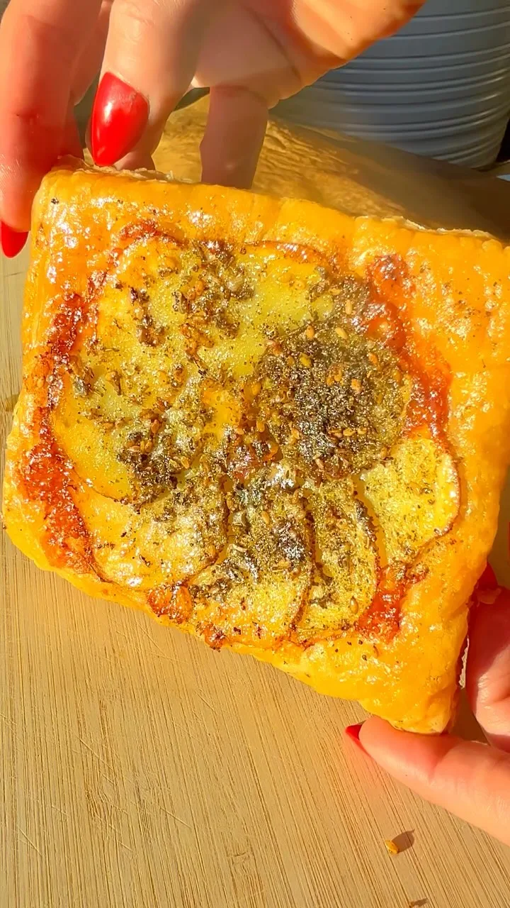 cheesy-zaatar-and-potato-upside-down-pie