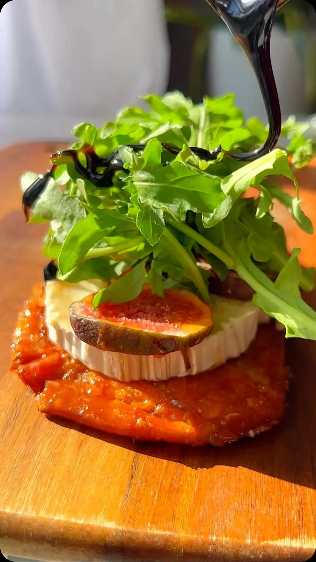 flat-croissant-and-fig-sandwich