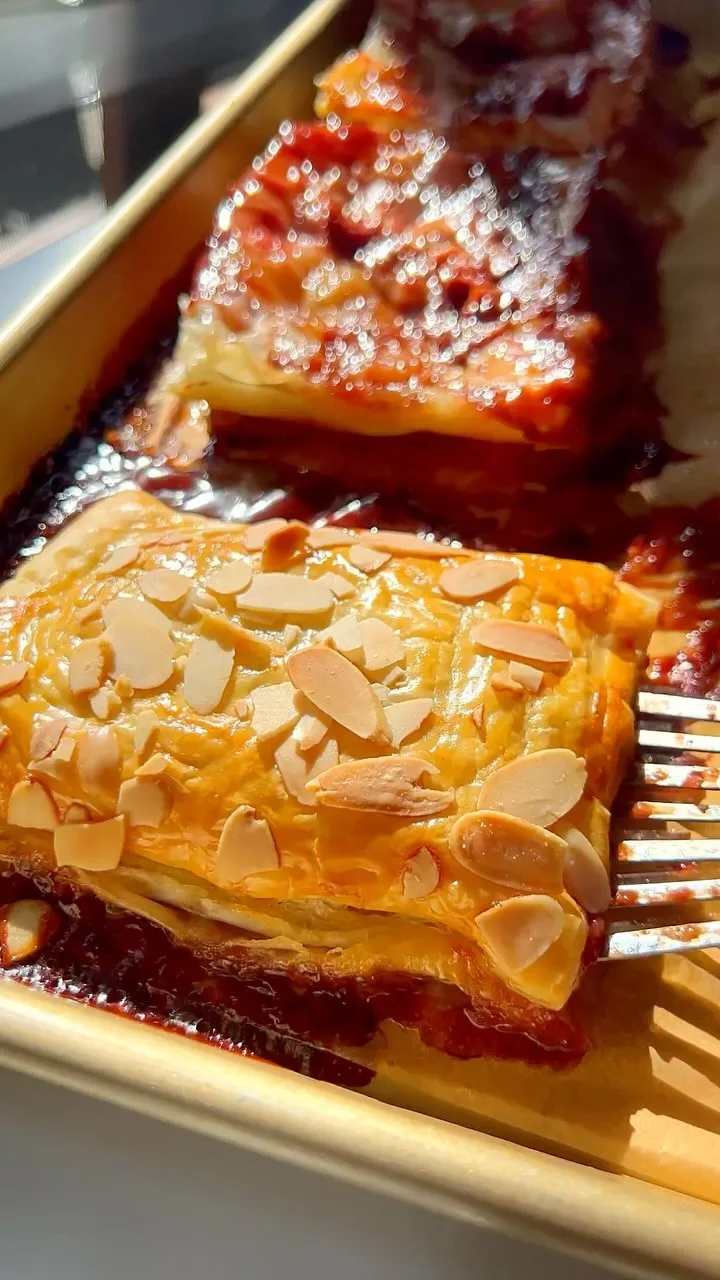 valentines-strawberry-turnovers