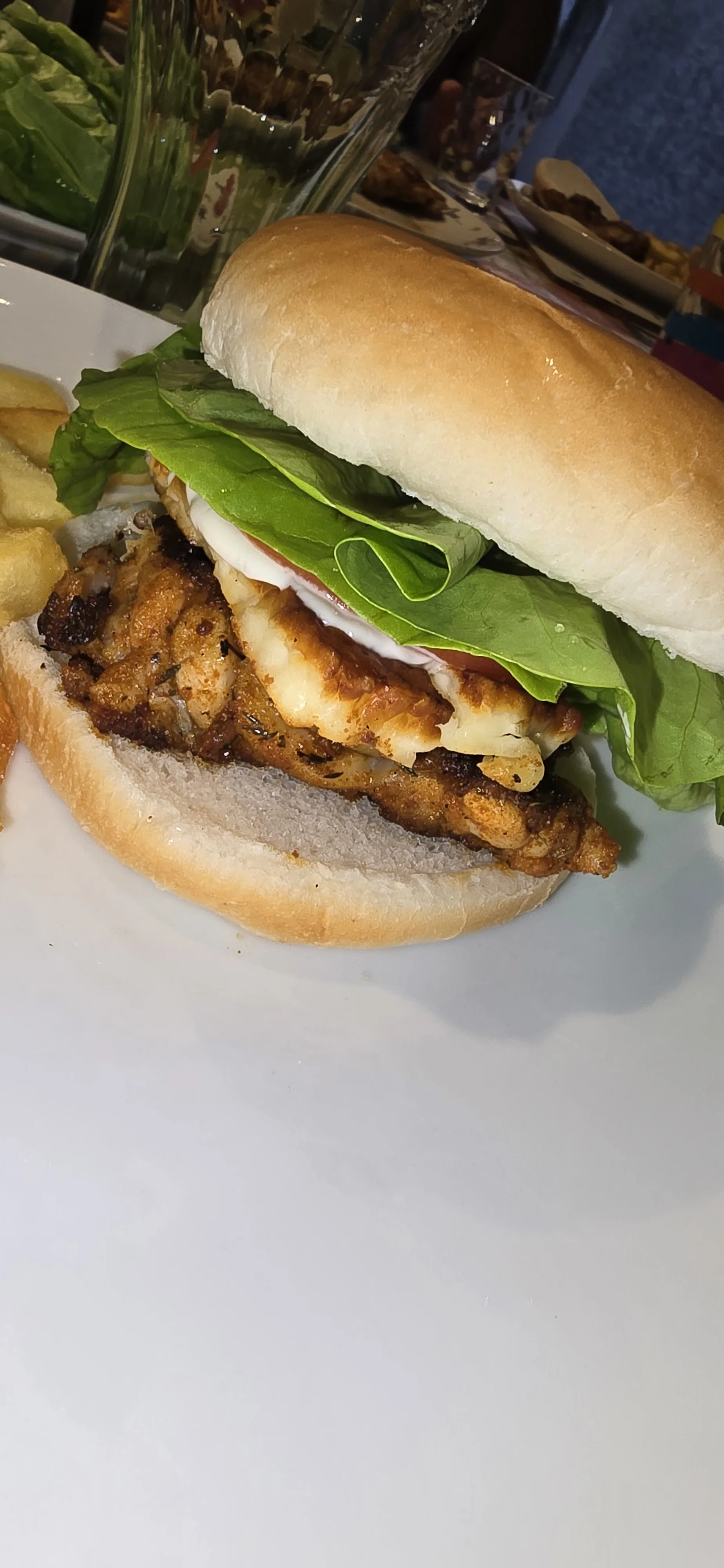 chicken-and-halloumi-burger