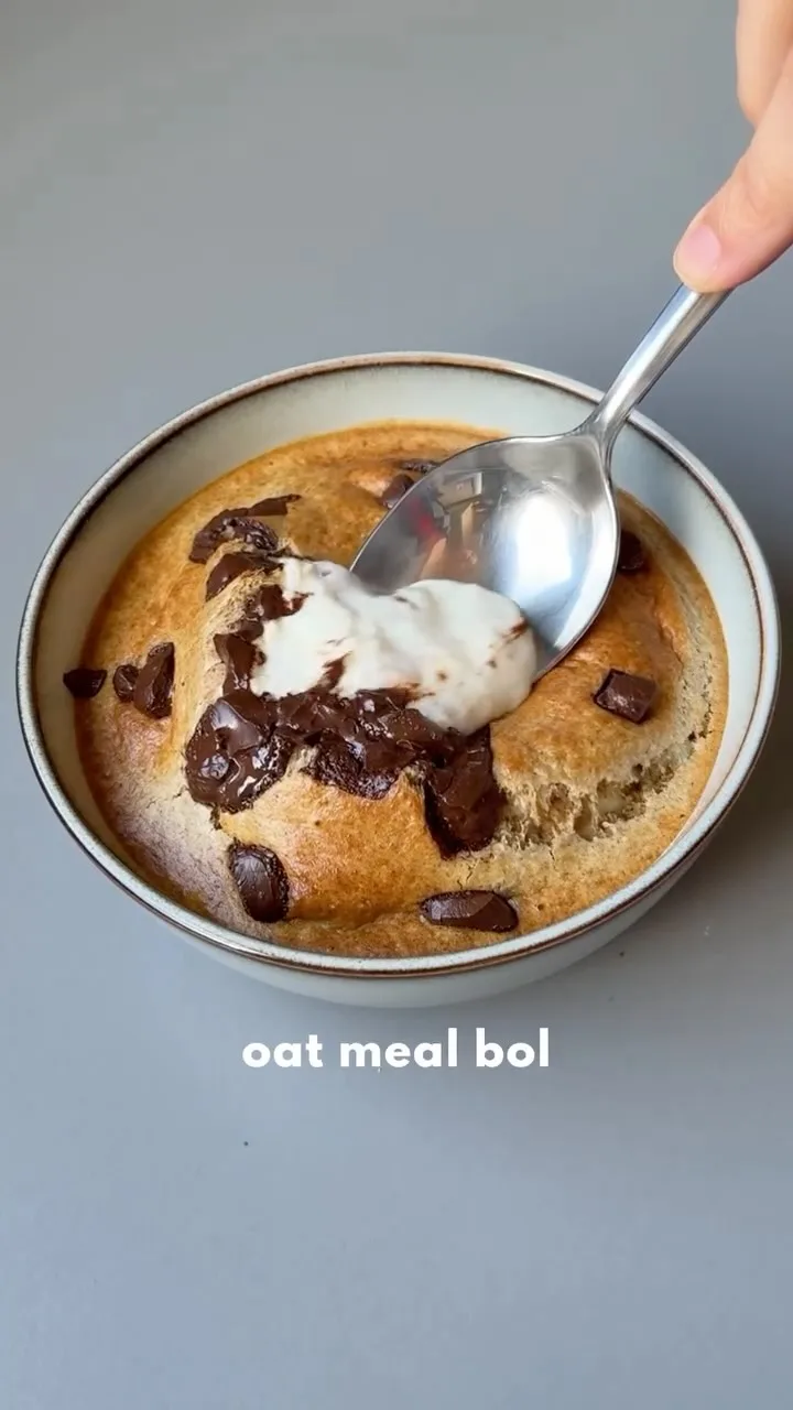 delicious-oatmeal-bowl