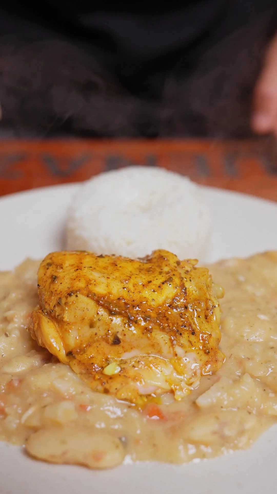 combinado-criollo:-pollo-a-la-olla-con-pure-de-pallares-creole-combo:-chicken-in-the-pot-with-lima-bean-puree