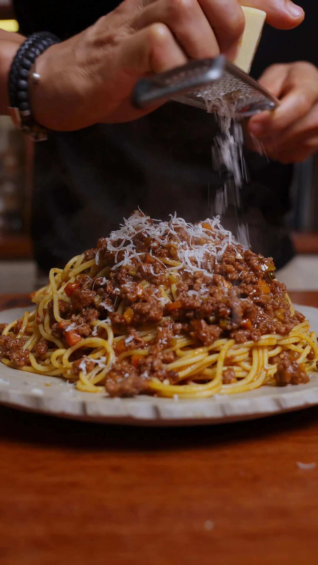 spaghetti-al-ragu-alla-bolognese-tradicional-traditional-spaghetti-with-bolognese-sauce