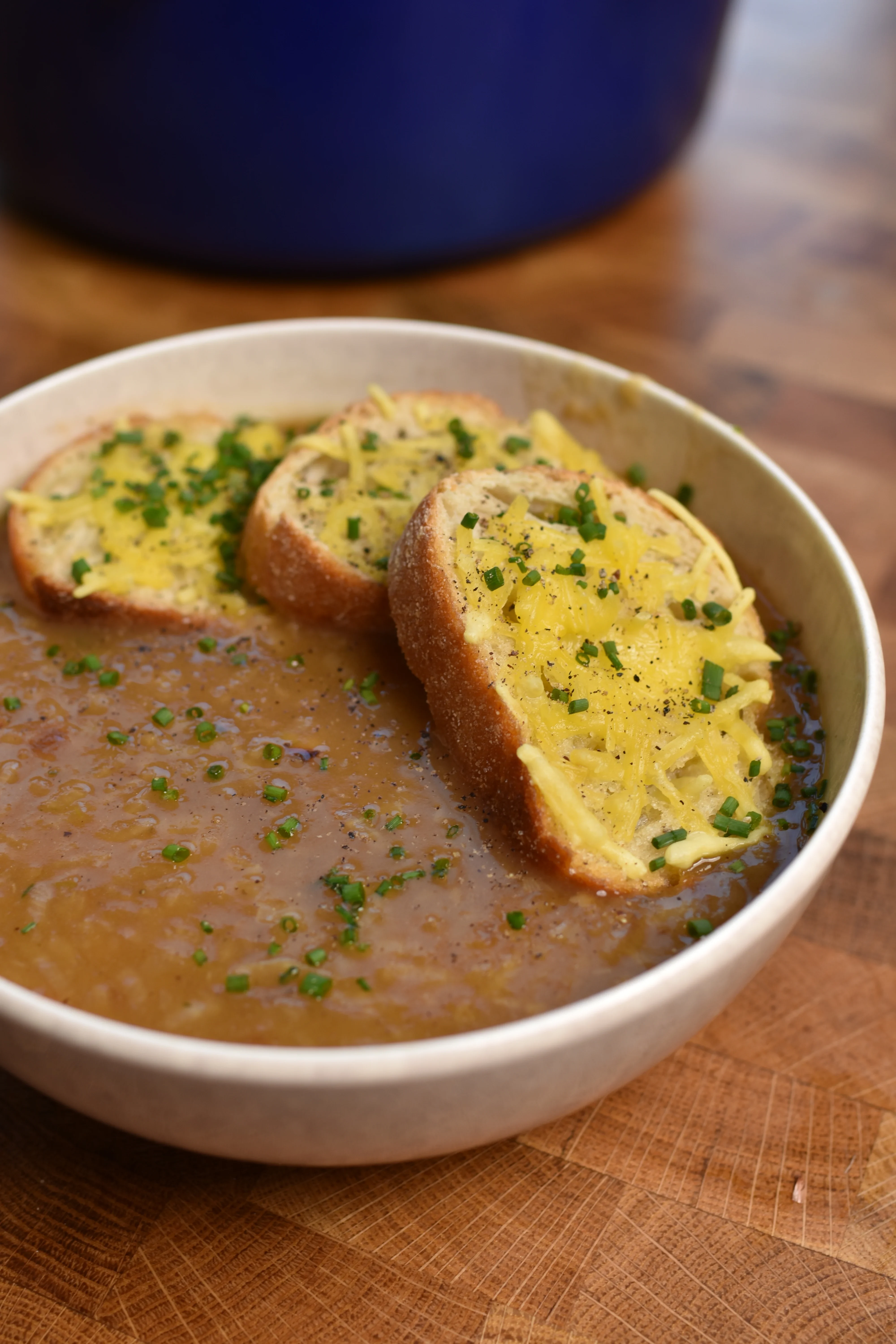 french-onion-soup-with-cheesy-garlic-croutons
