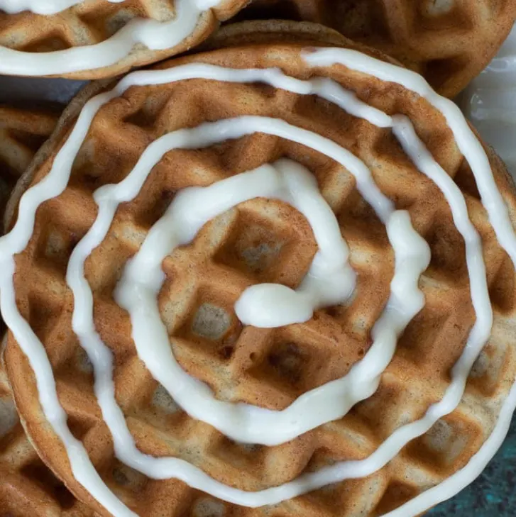 cinnamon-roll-chaffles