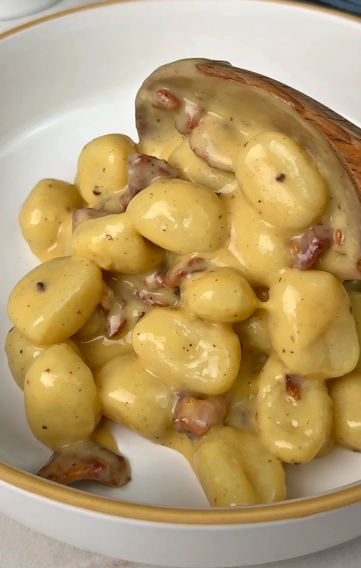 quick-gnocchi-bacon-carbonara