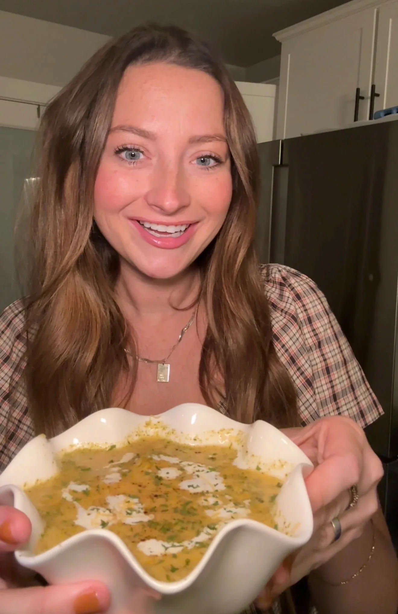 high-protein-crockpot-broccoli-cheddar-soup