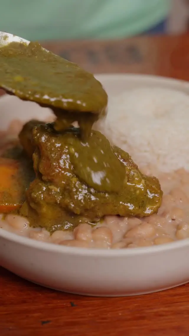 combinado-norteno:-seco-de-cerdo-con-frejoles-cremosos-northern-combo:-pork-stew-with-creamy-beans