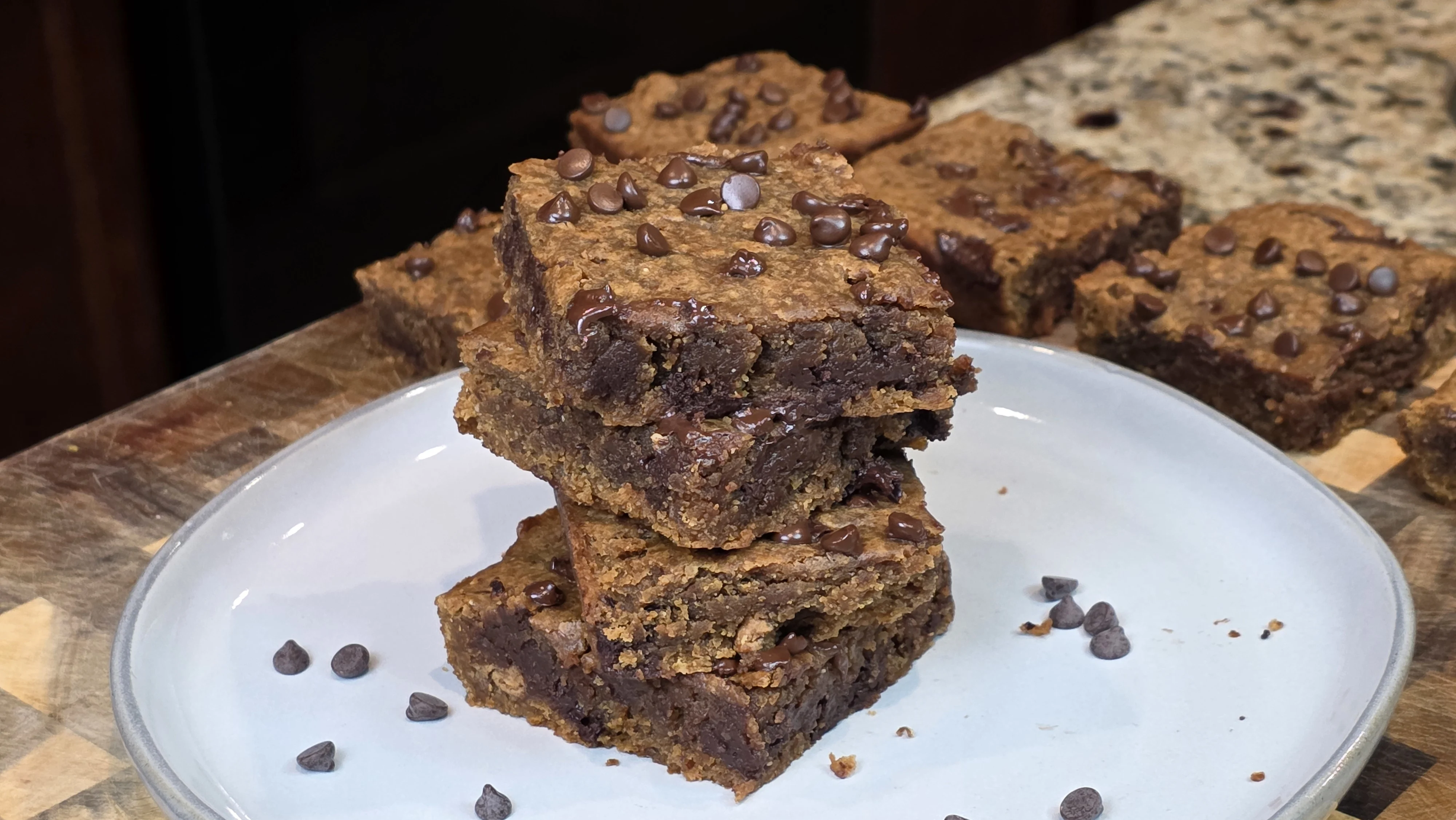 vegan-chocolate-chip-blondies