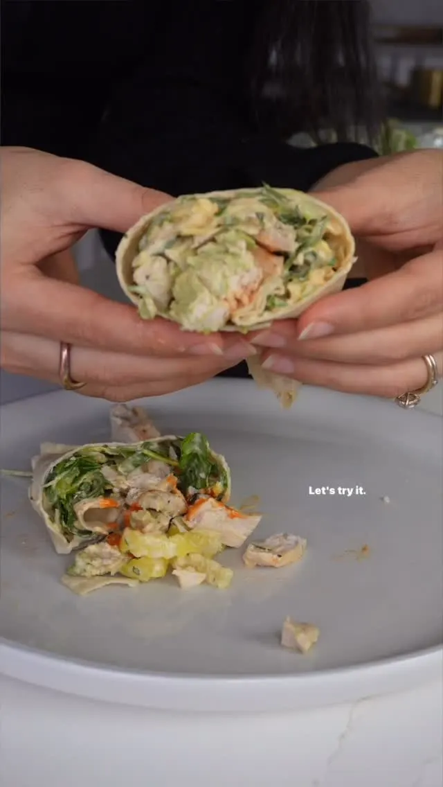 healthy-buffalo-chicken-wrap
