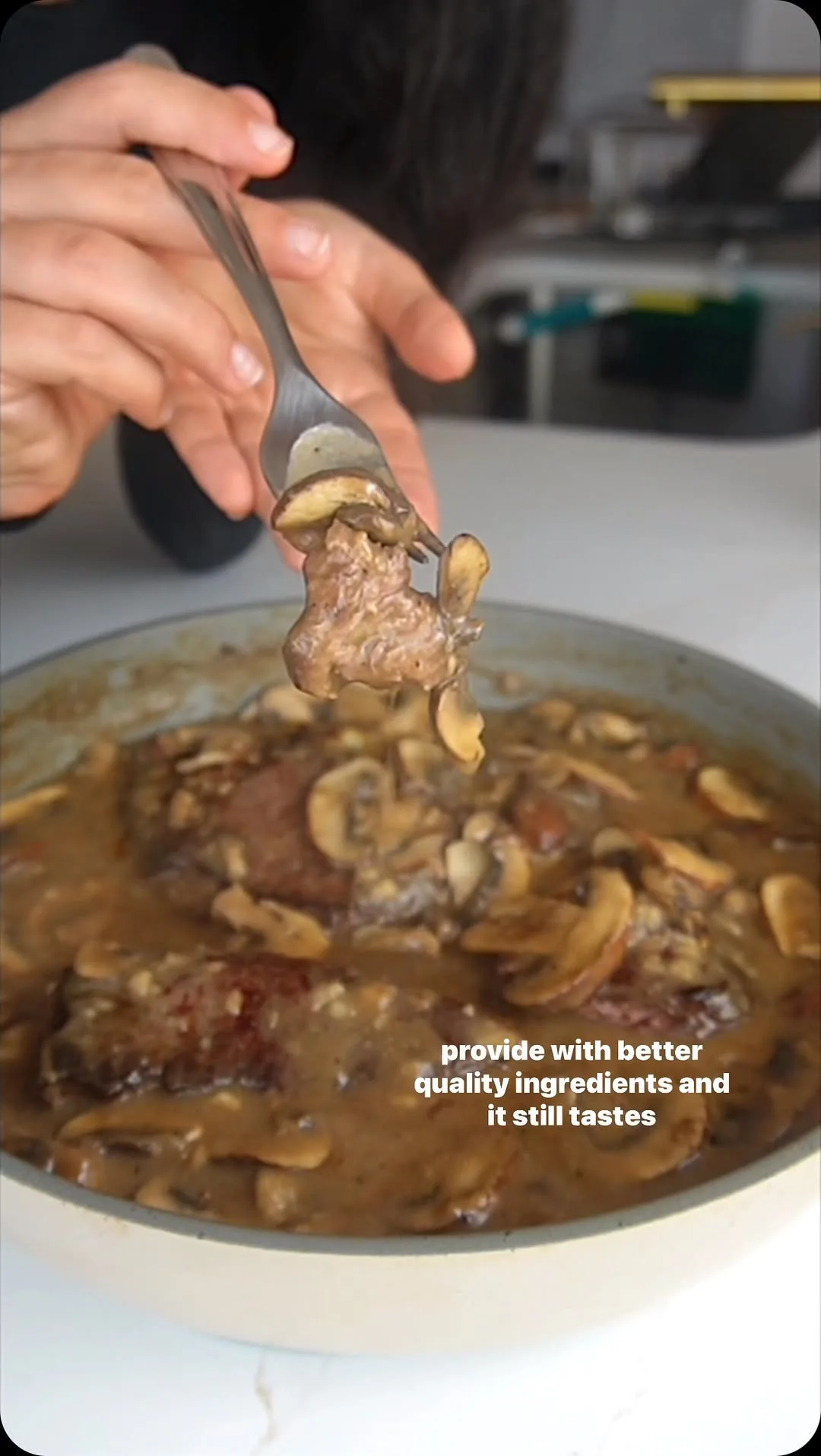 creamy-mushroom-sauce-and-steak