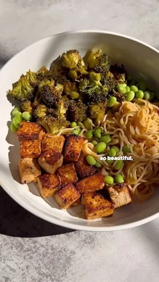 healthy-sesame-garlic-tofu-and-ramen