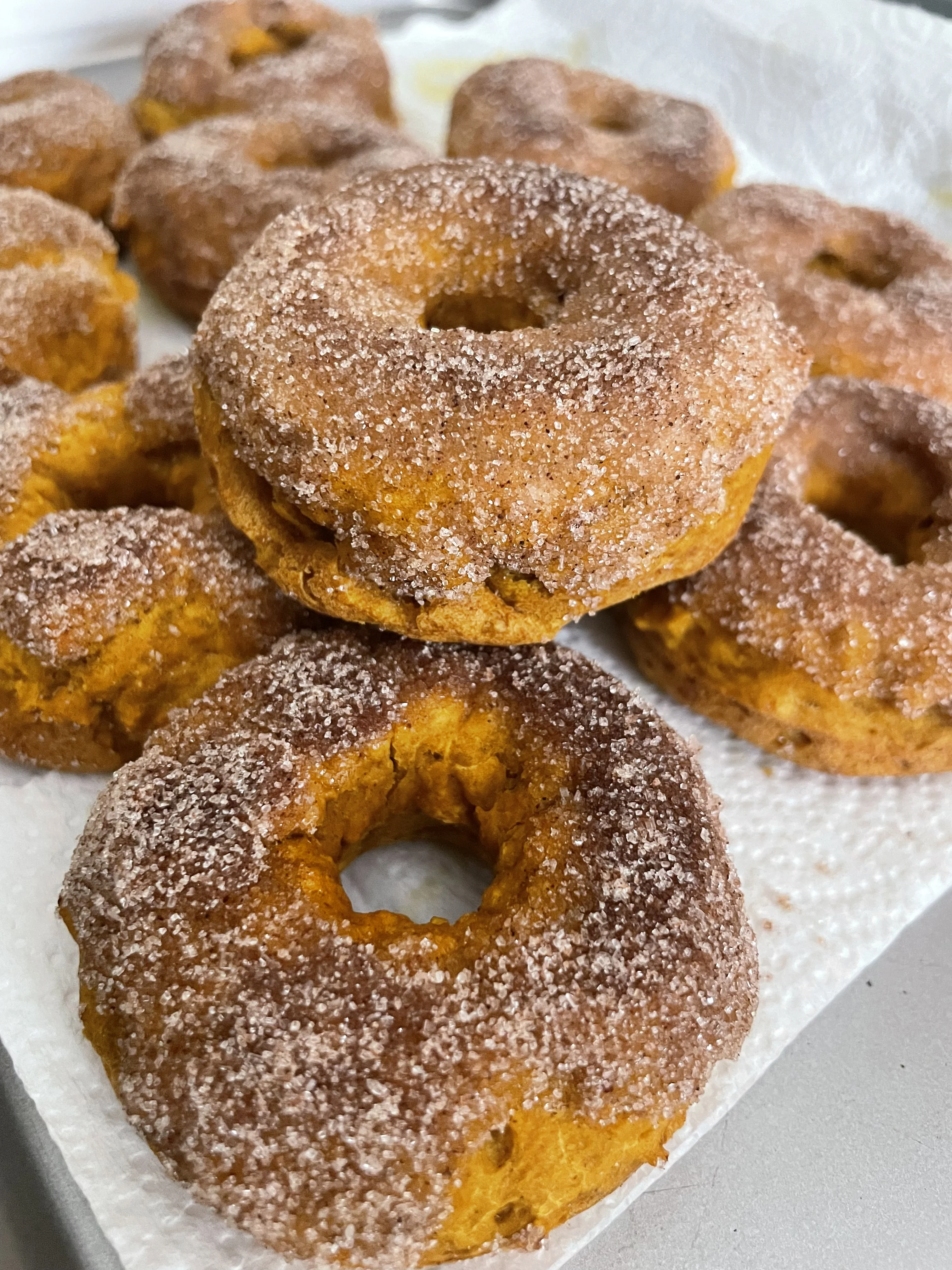 oven-baked-pumpkin-donuts
