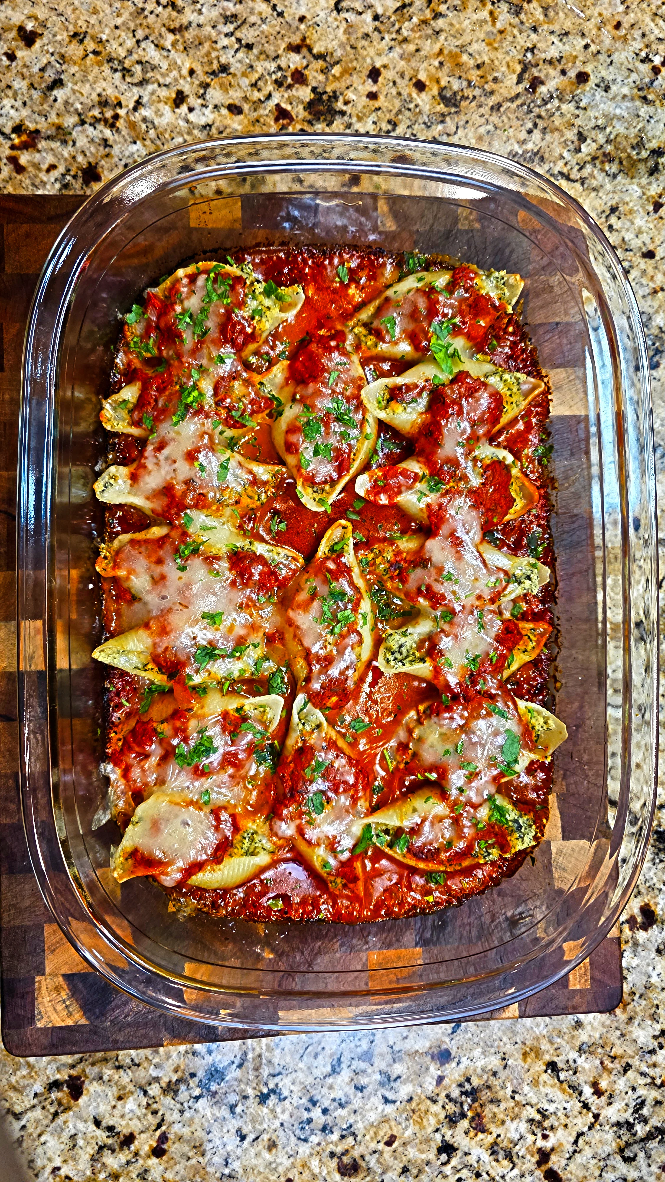 vegan-ricotta-and-spinach-stuffed-shells