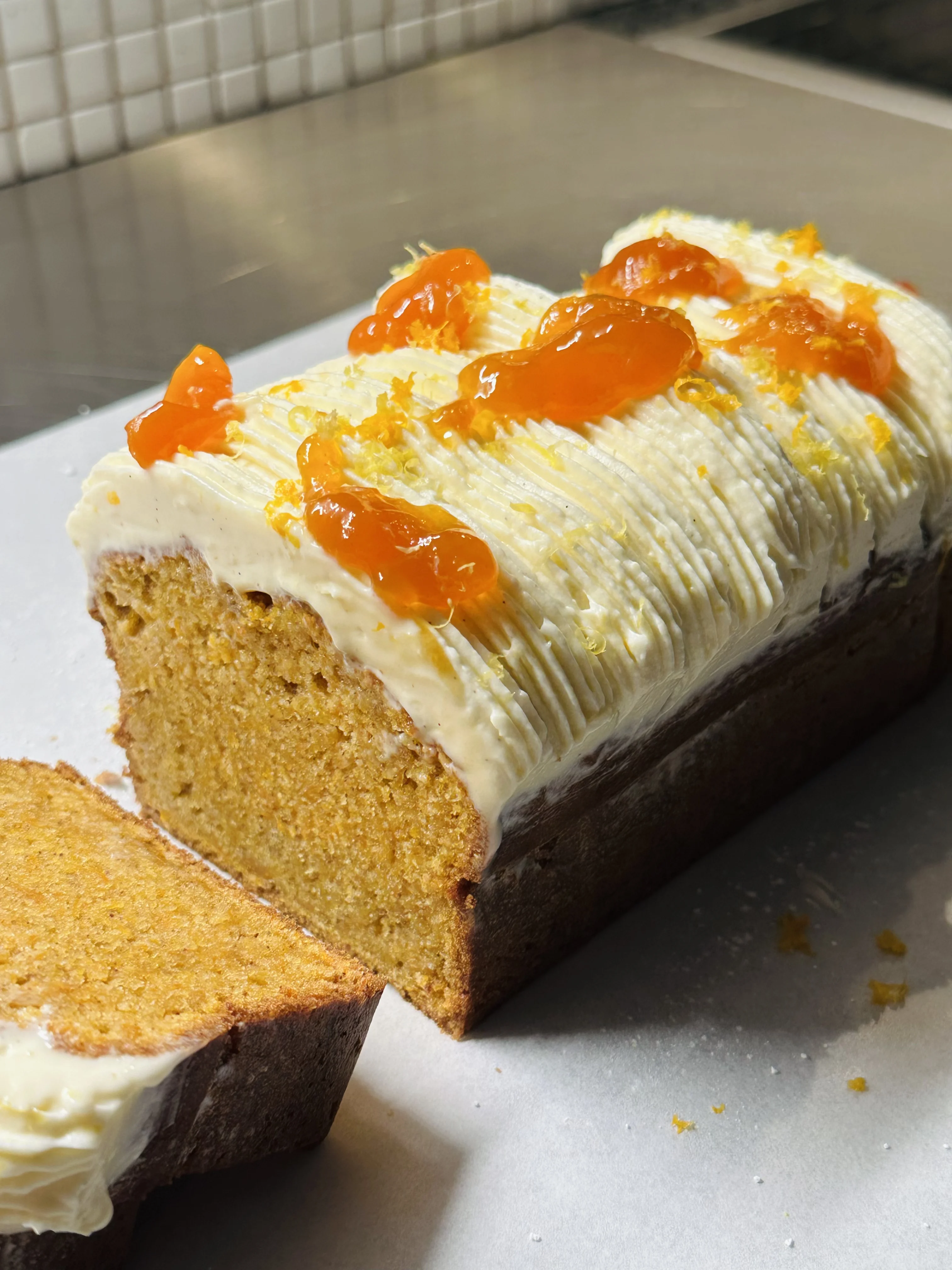 classic-carrot-cake-with-vanilla-lemon-cream-cheese-frosting