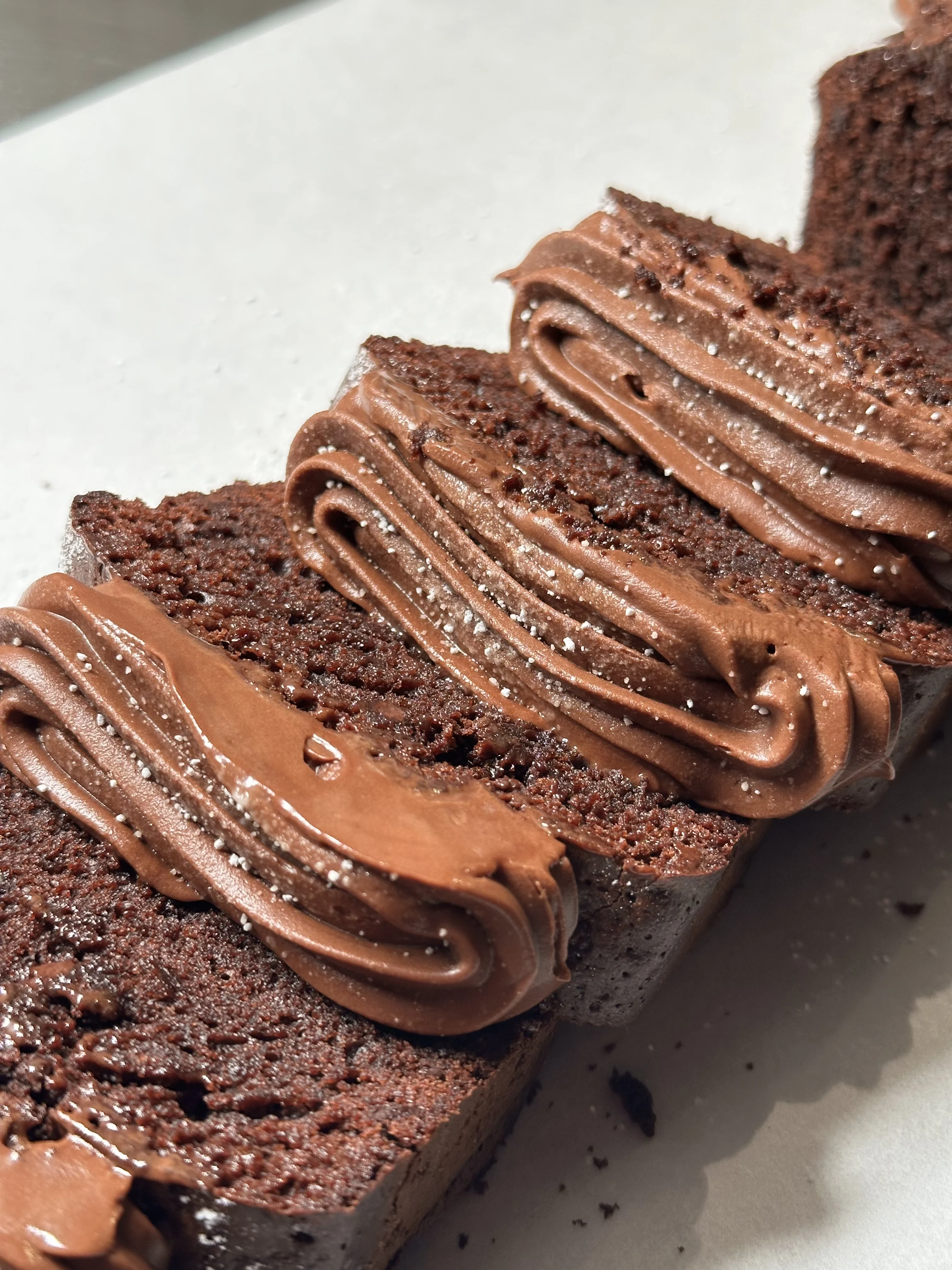classic-dark-chocolate-fudge-cake-with-coffee-ganache