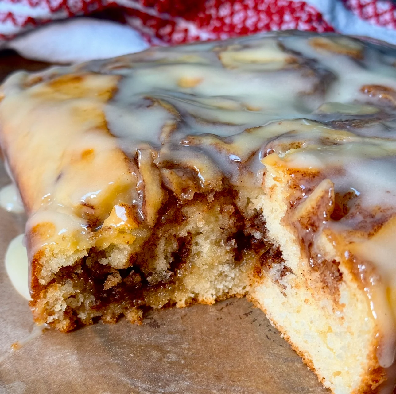 cinnamon-roll-cake