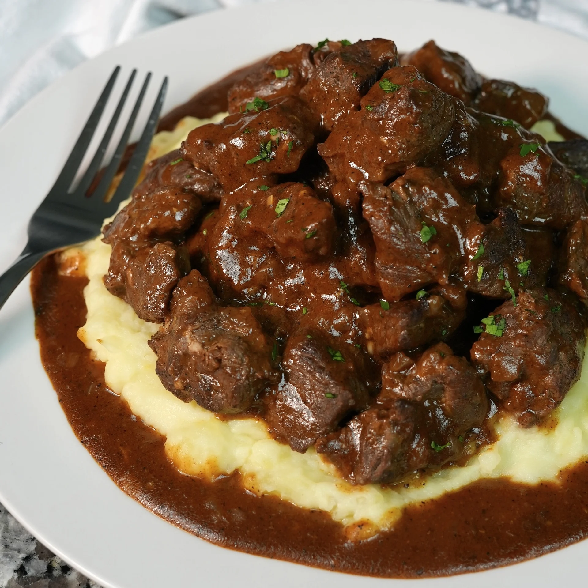 slow-cooked-beef-tips-and-gravy-2