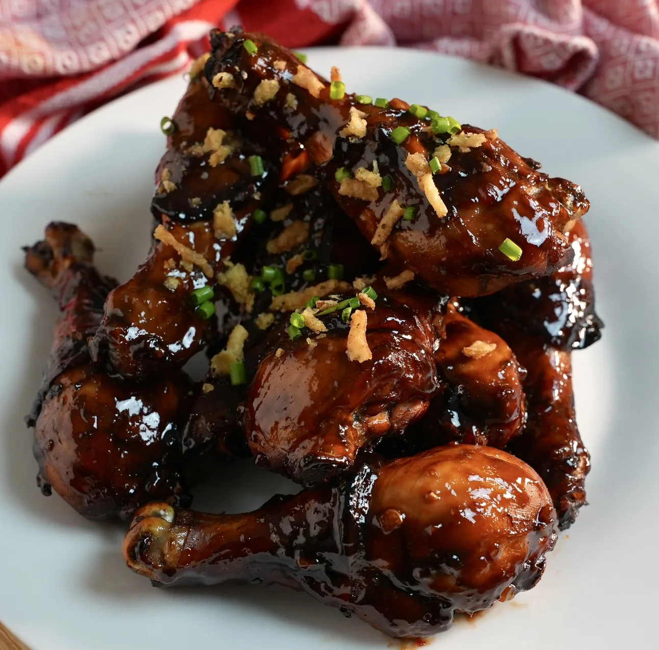 balsamic-chili-glazed-chicken-drumsticks