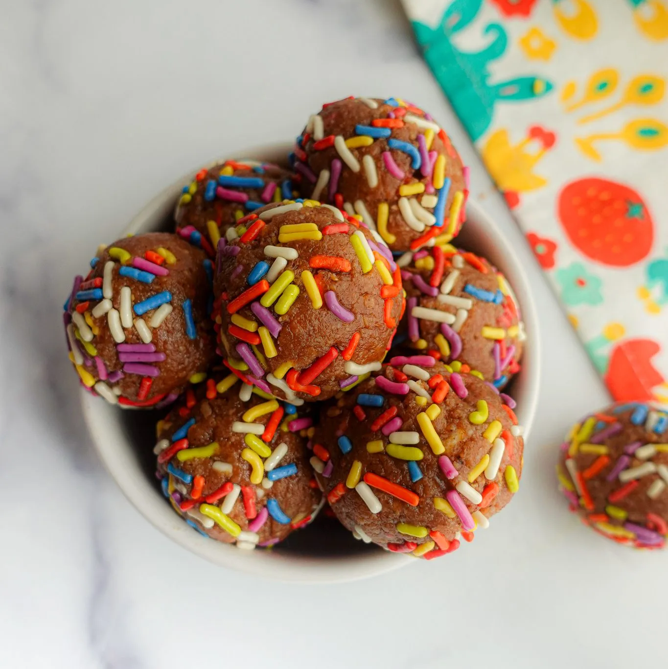 easy-birthday-cake-bliss-balls-(no-bake)