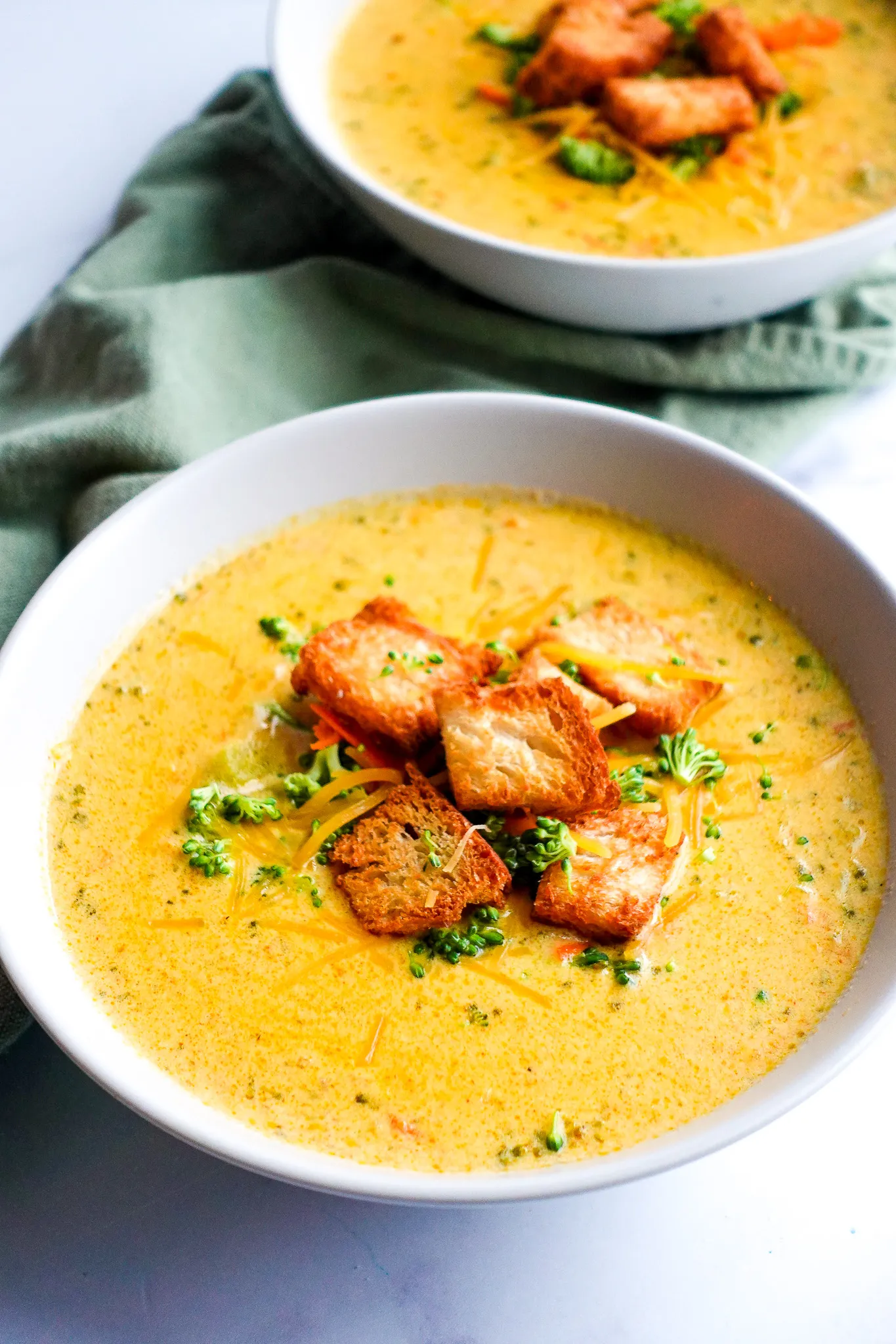 instant-pot-broccoli-cheddar-soup