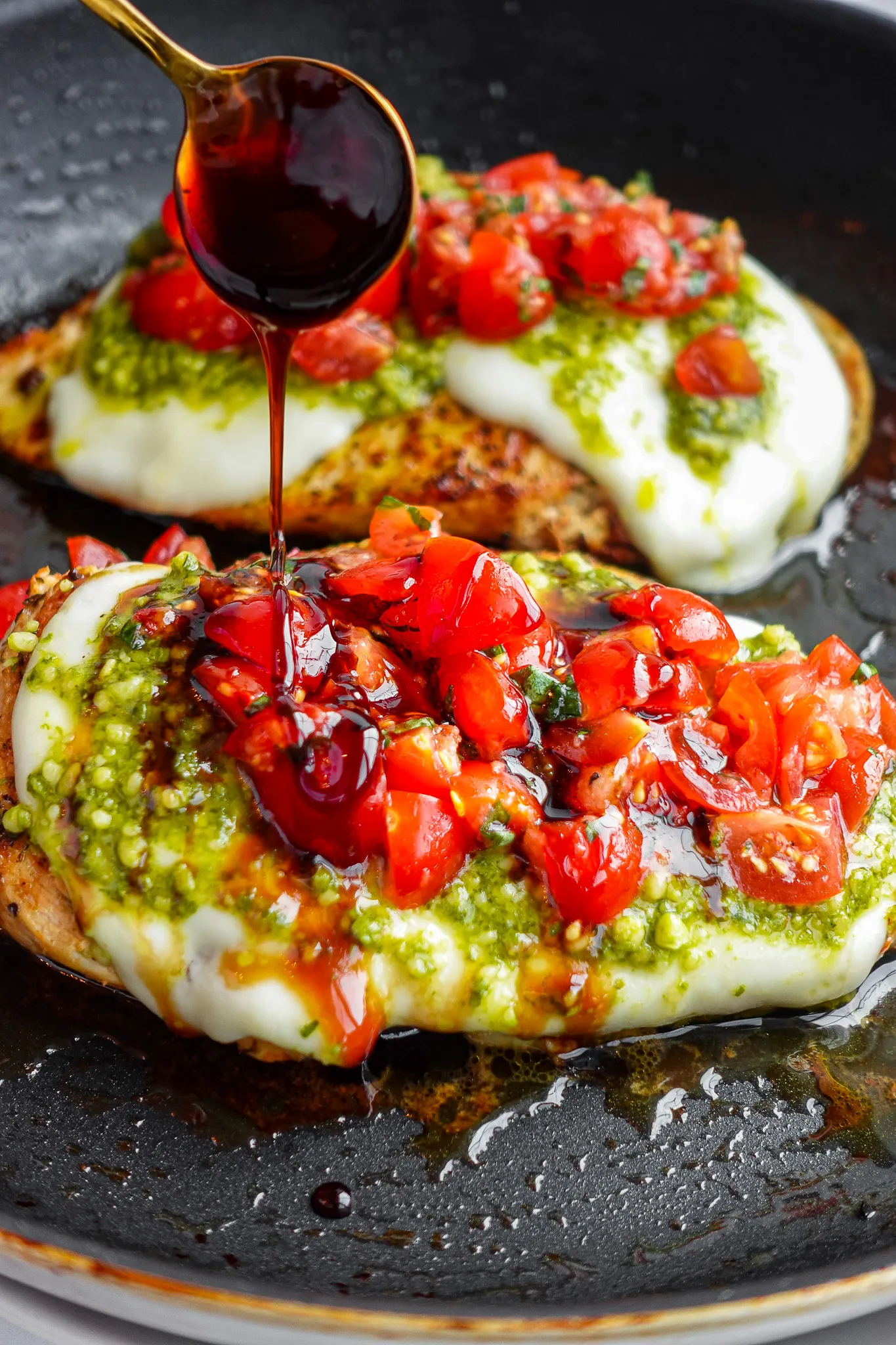 pesto-bruschetta-chicken