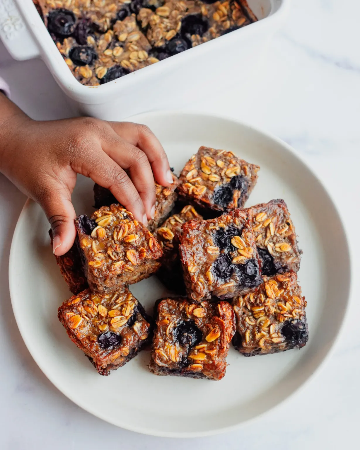 healthy-blueberry-baked-oatmeal-bars