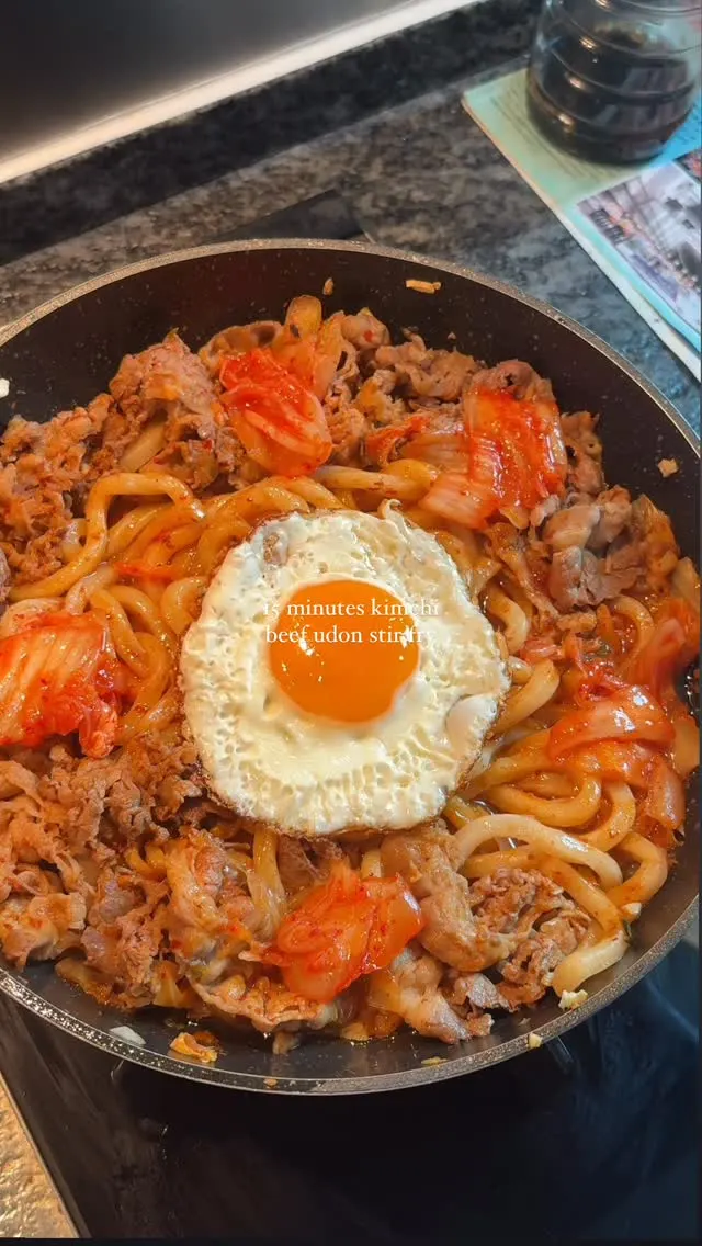 kimchi-beef-udon-stir-fry
