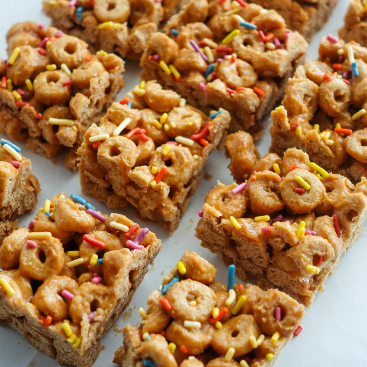 peanut-butter-cereal-bars-2