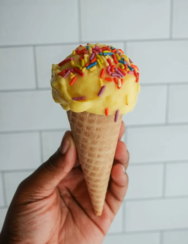 mango-frozen-yogurt