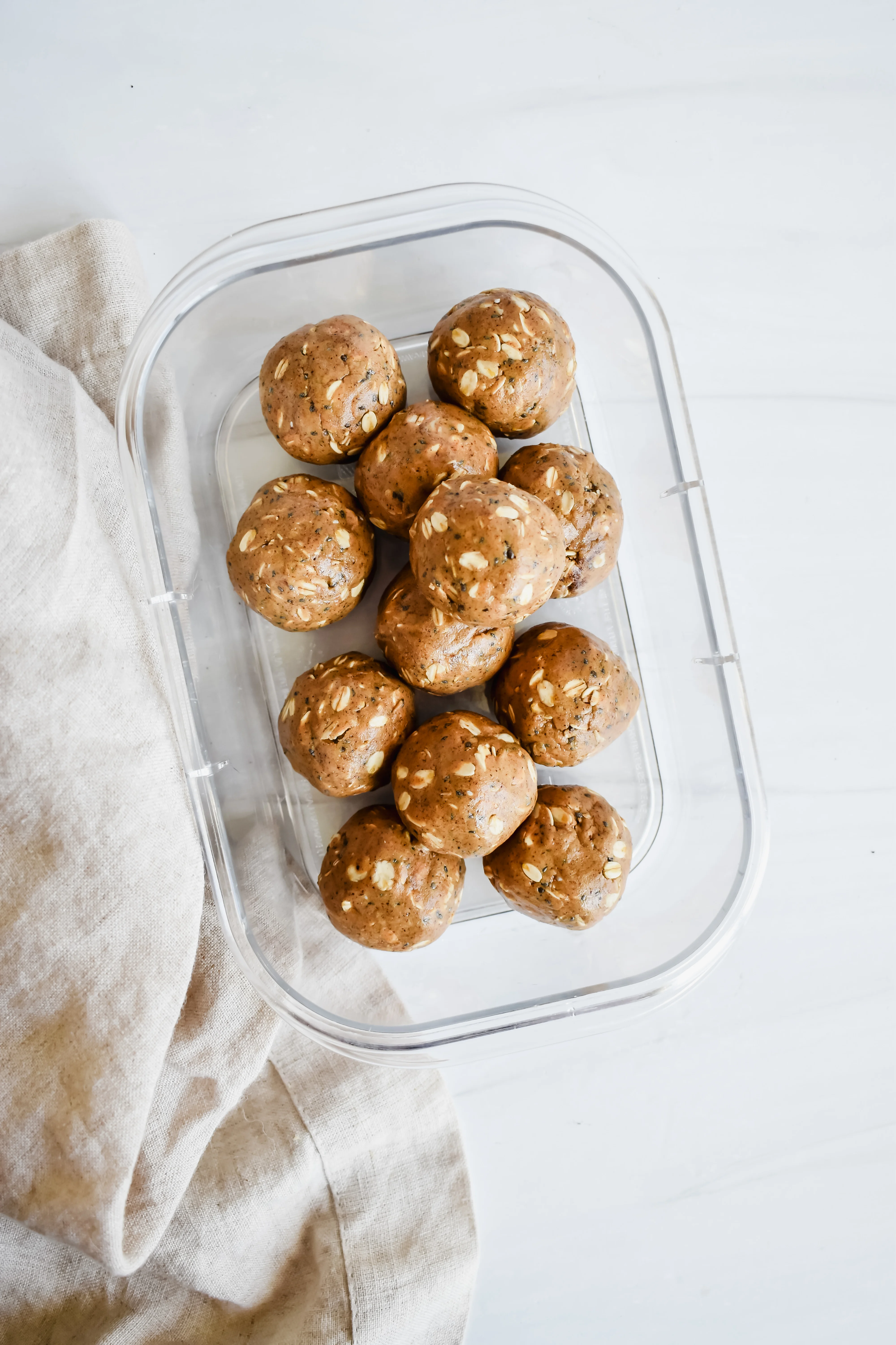 cinnamon-protein-snack-balls