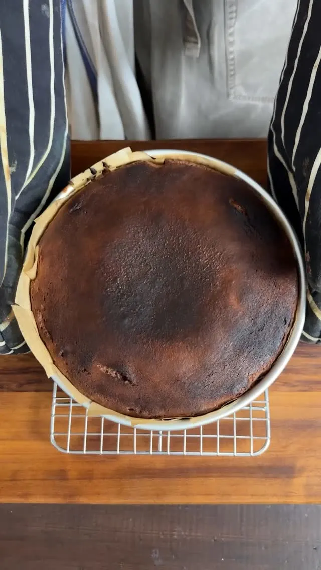 whisky-double-cream-chocolate-basque-cheesecake