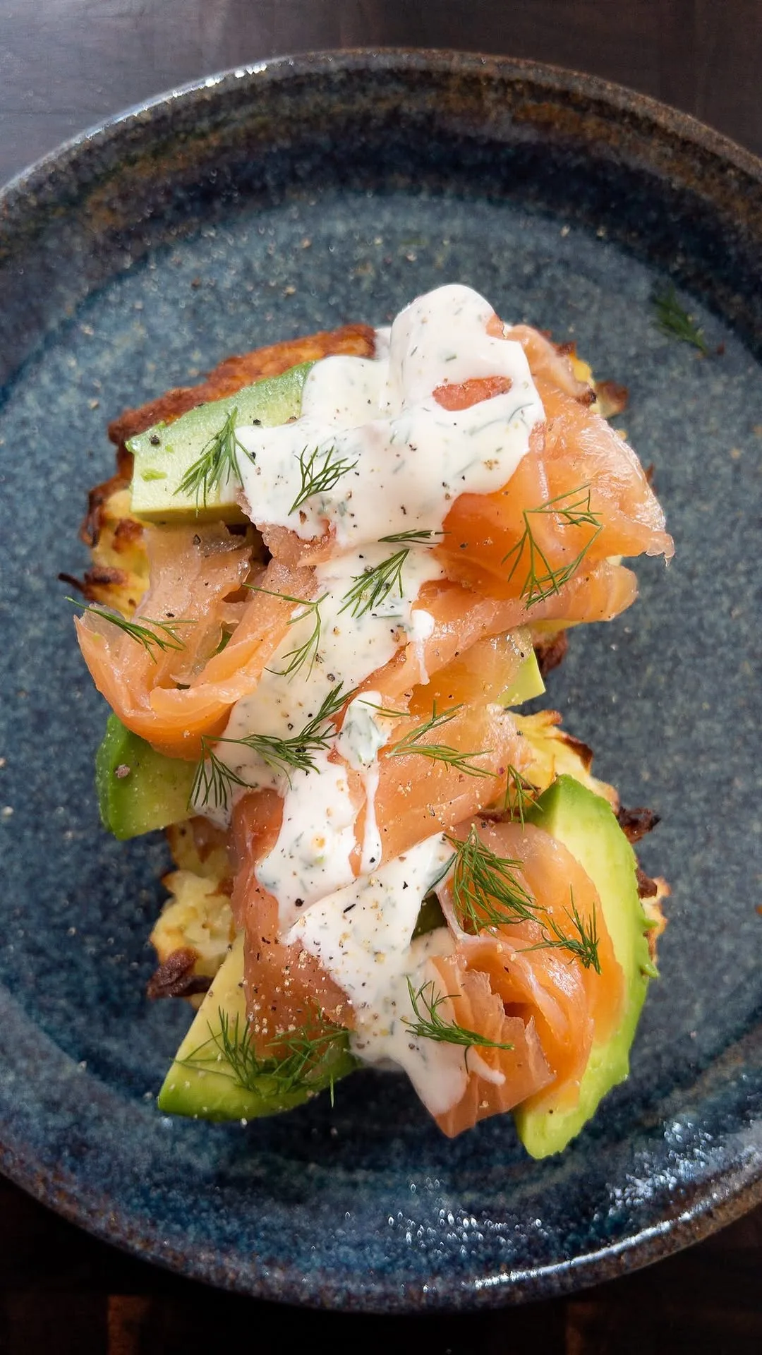 hash-browns-with-avocado-and-smoked-salmon