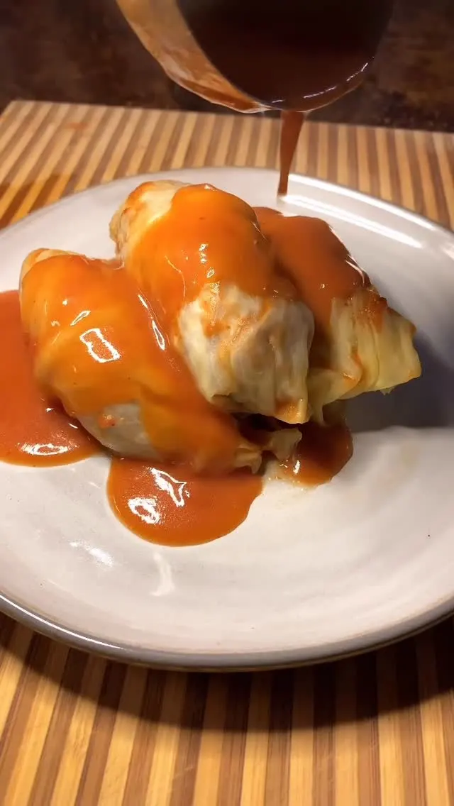 grandma's-stuffed-cabbage-(golabki)