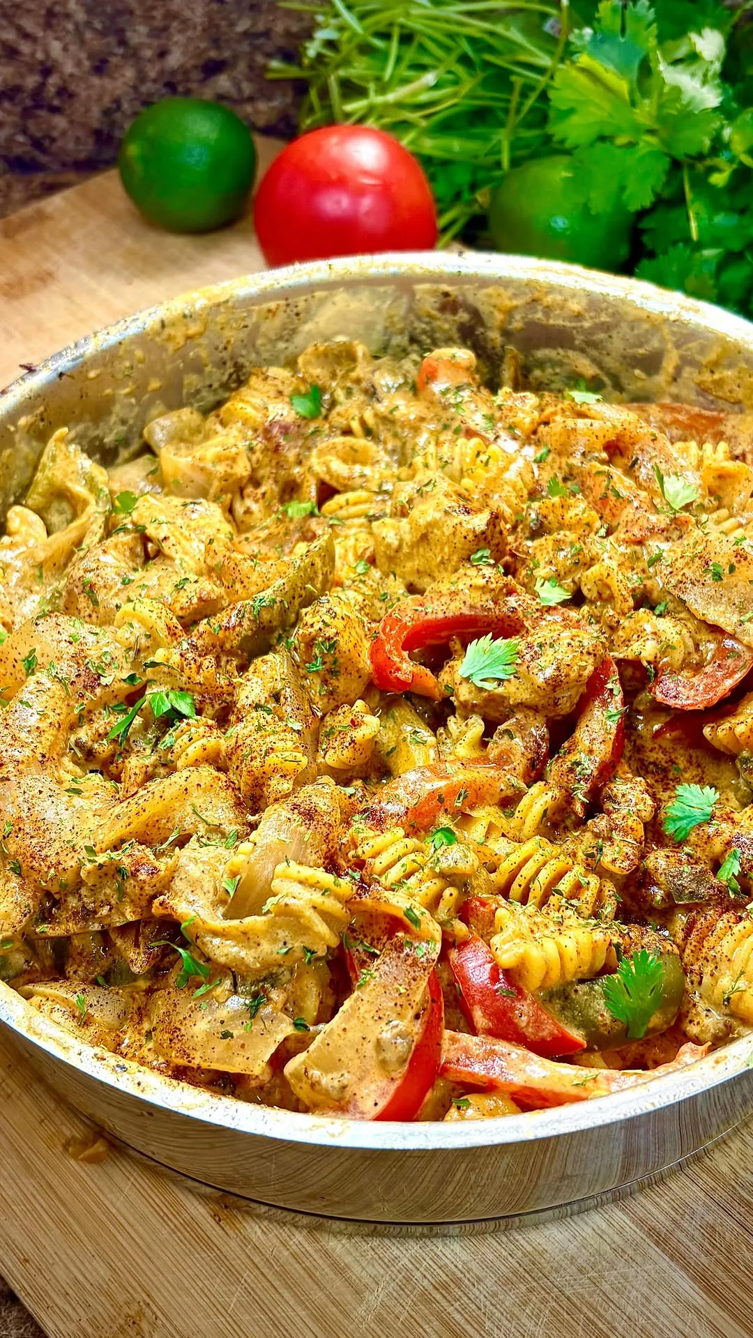high-protein-chicken-and-chorizo-queso-pasta