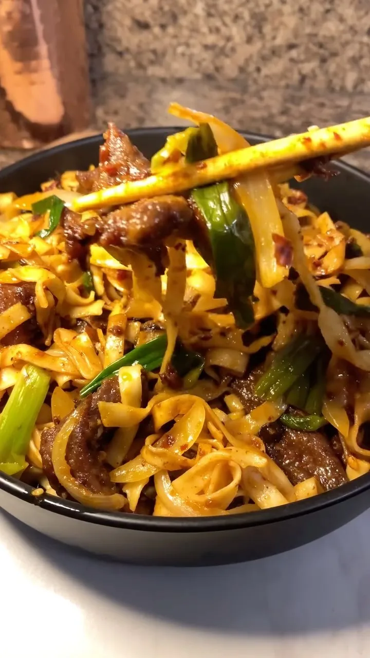 chili-oil-beef-and-noodles