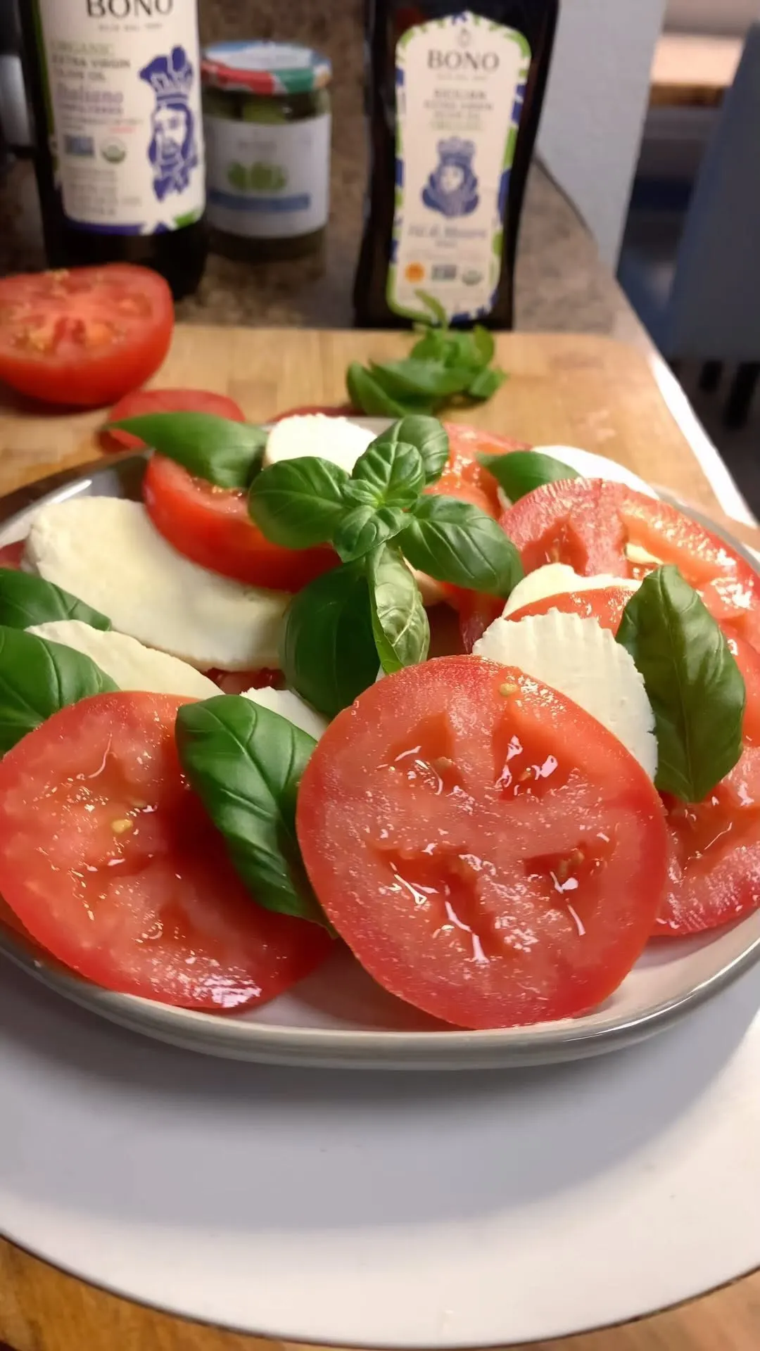 homemade-cheese-and-tomato-caprese-salad