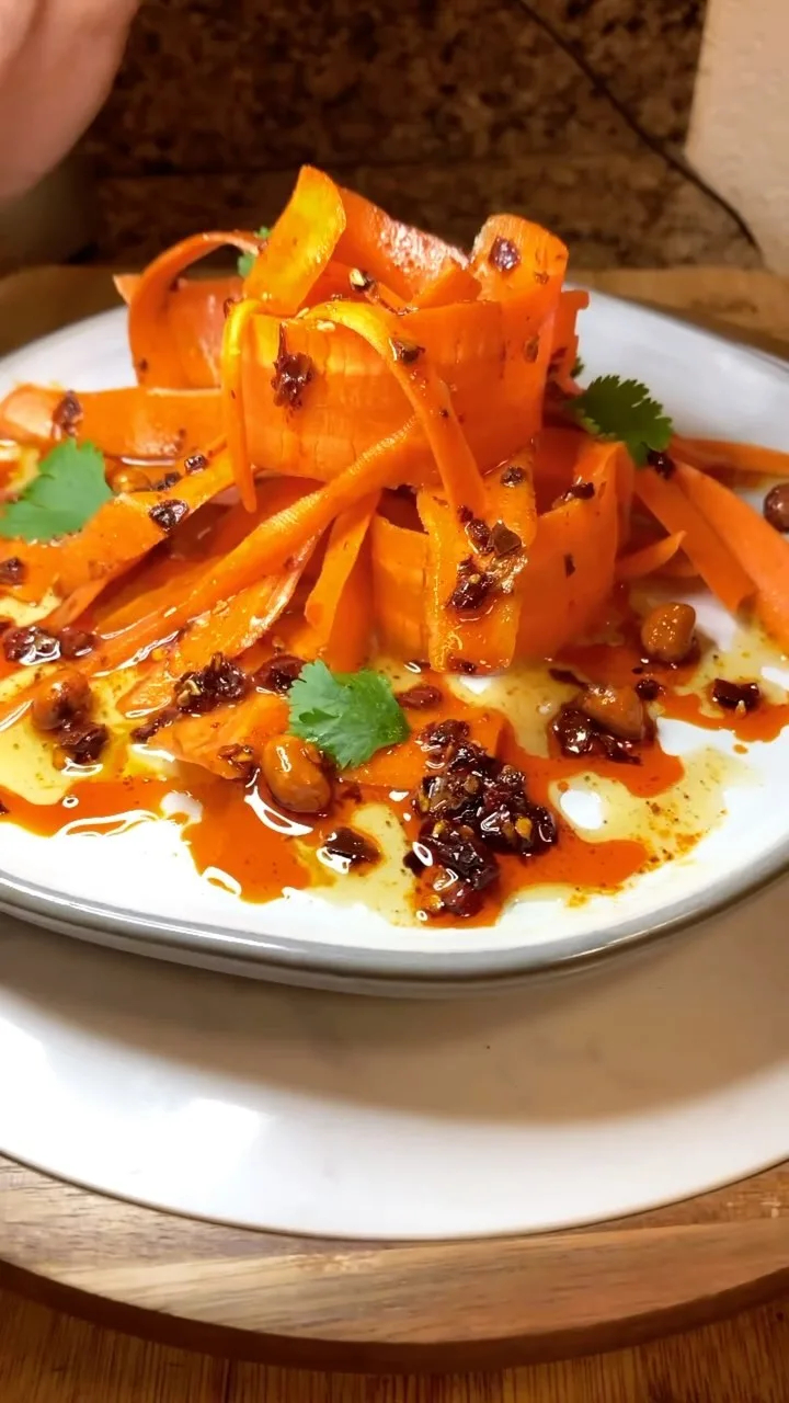 crunchy-sweet-and-spicy-carrot-salad