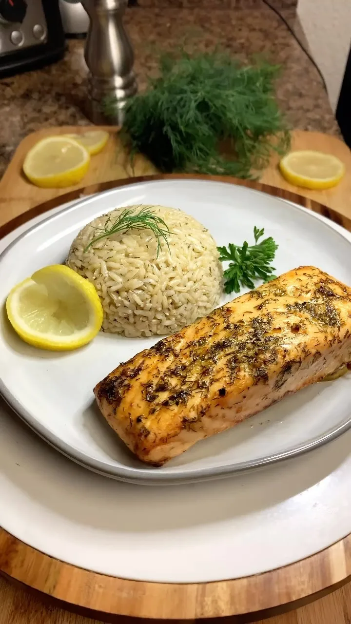 lemon-garlic-and-dill-salmon