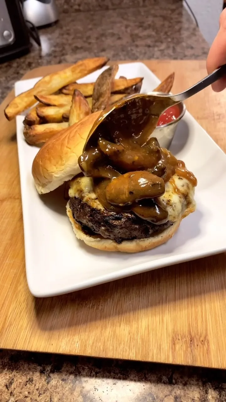 mushroom-provolone-dipped-burgers