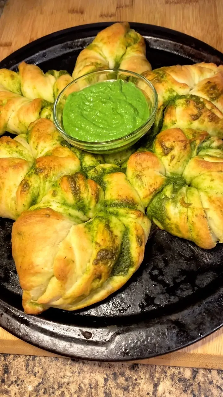 pull-apart-pesto-bread