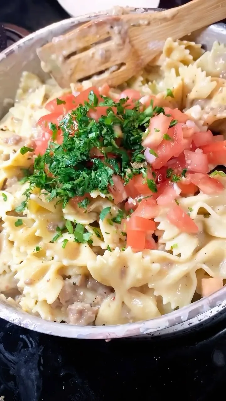 creamy-farfalle-and-sausage