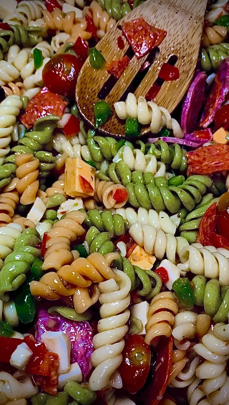 party-style-antipasto-salad