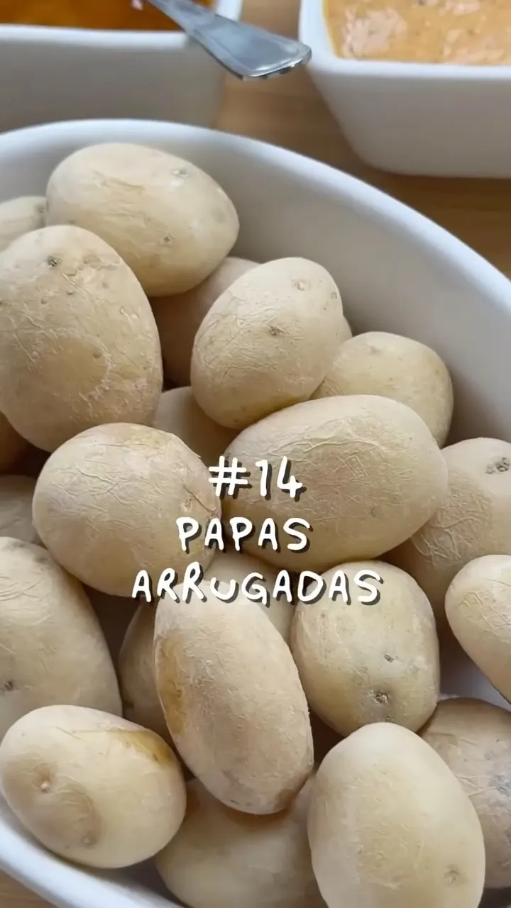papas-arrugadas-with-two-mojos