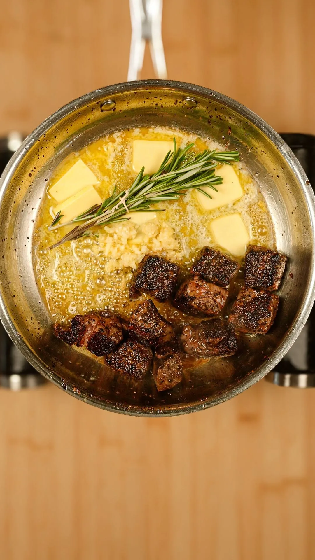 high-protein-garlic-parmesan-steak-alfredo-pasta