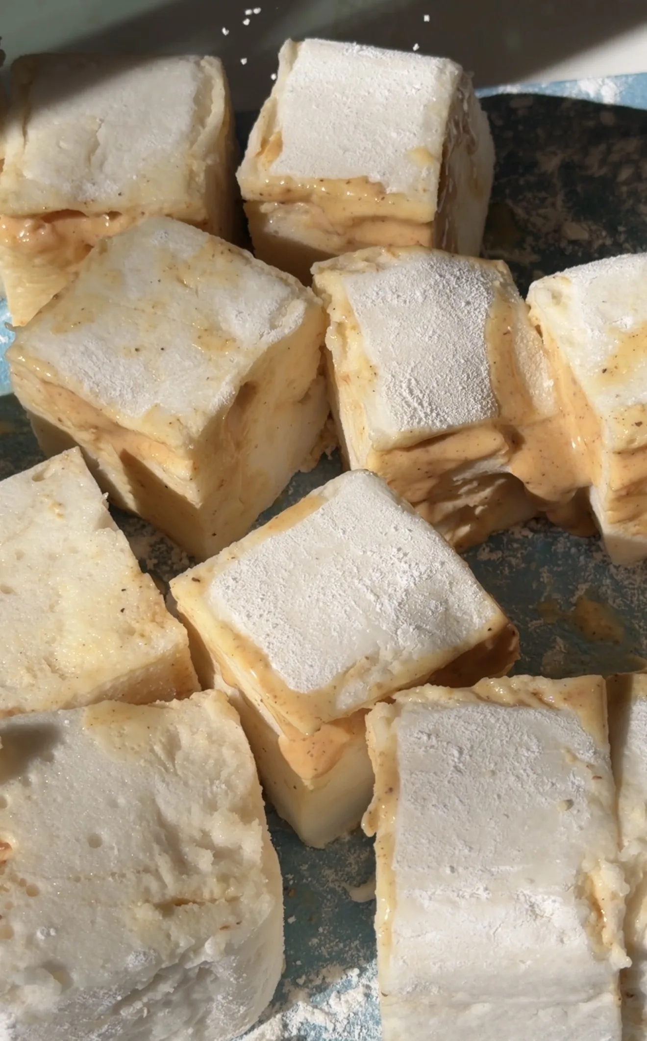 snicker-doodle-caramel-swirl-marshmallows